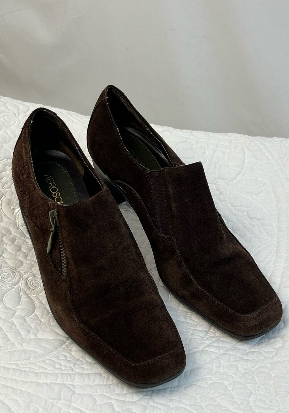 Aerosoles Women's Size 8 Brown Suede Slip On Dress or Business Heels